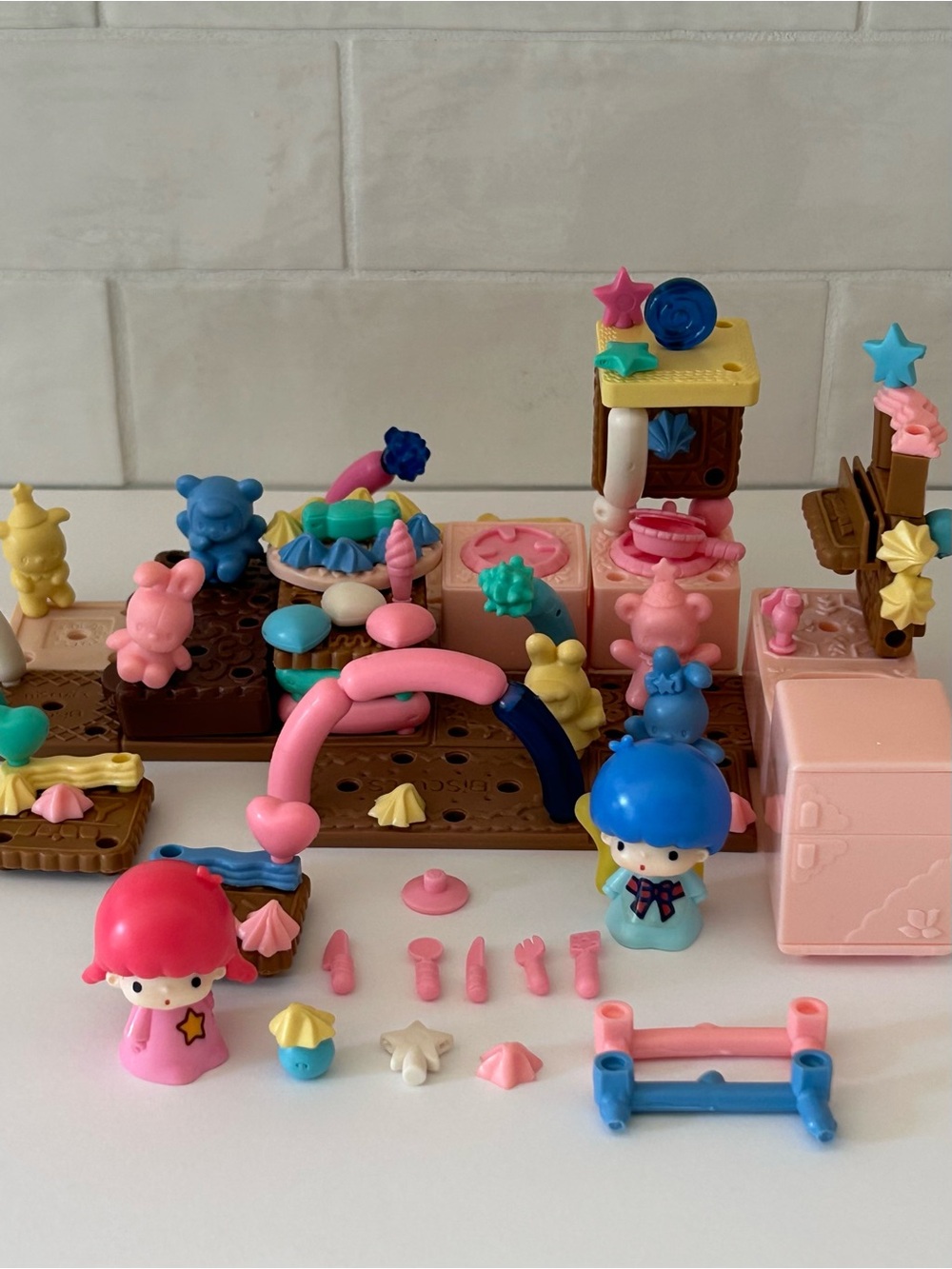 Vintage 1988 Little Twin Stars Kiki & Lala Wonderful Candy Country R-3 (93f)